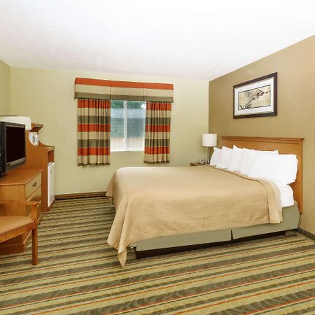 Econo Lodge Inn & Suites Yankton Exterior photo